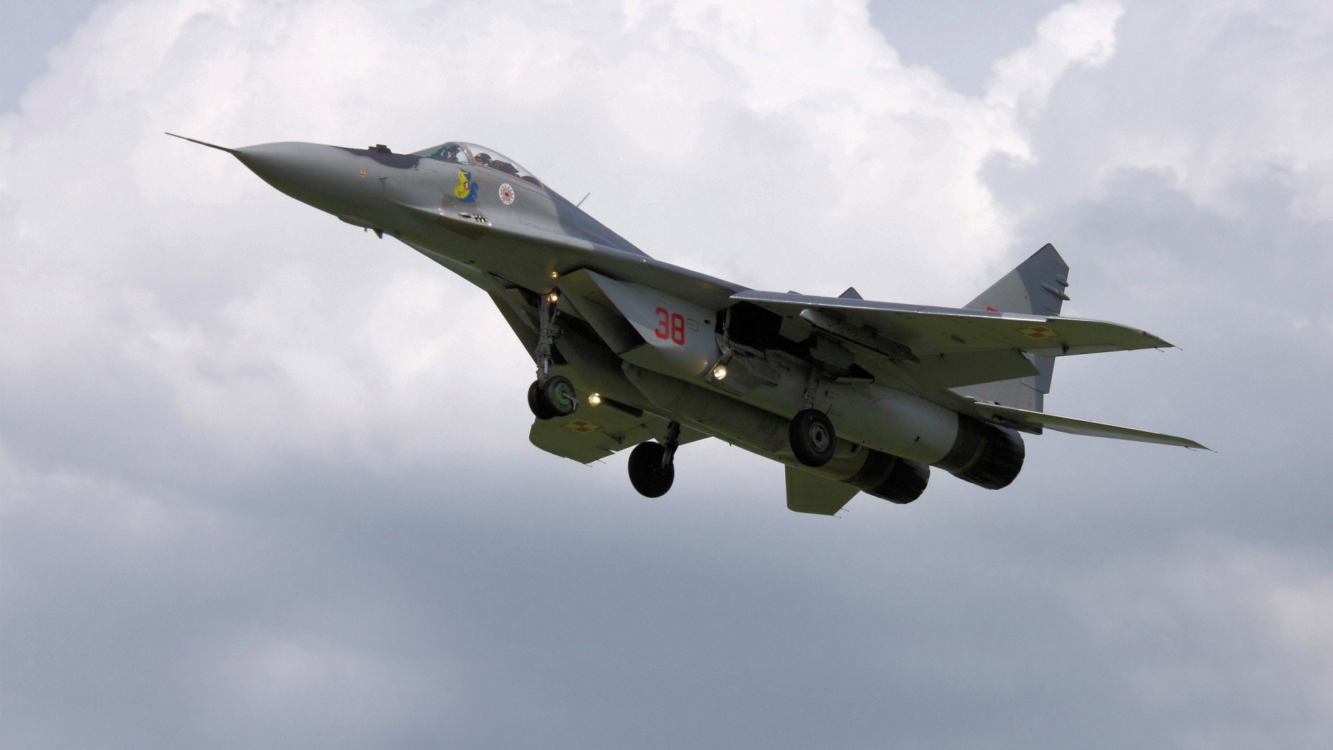 绝境英雄!斯通斯天神下凡补时绝杀,皇家社会惊险撕碎几内亚防线